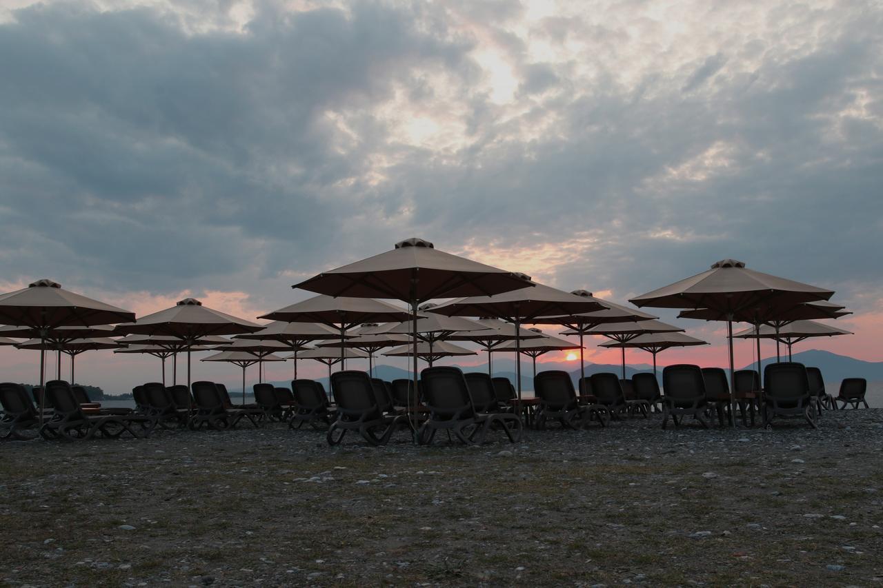 Island Aparthotel Pefki  Ngoại thất bức ảnh
